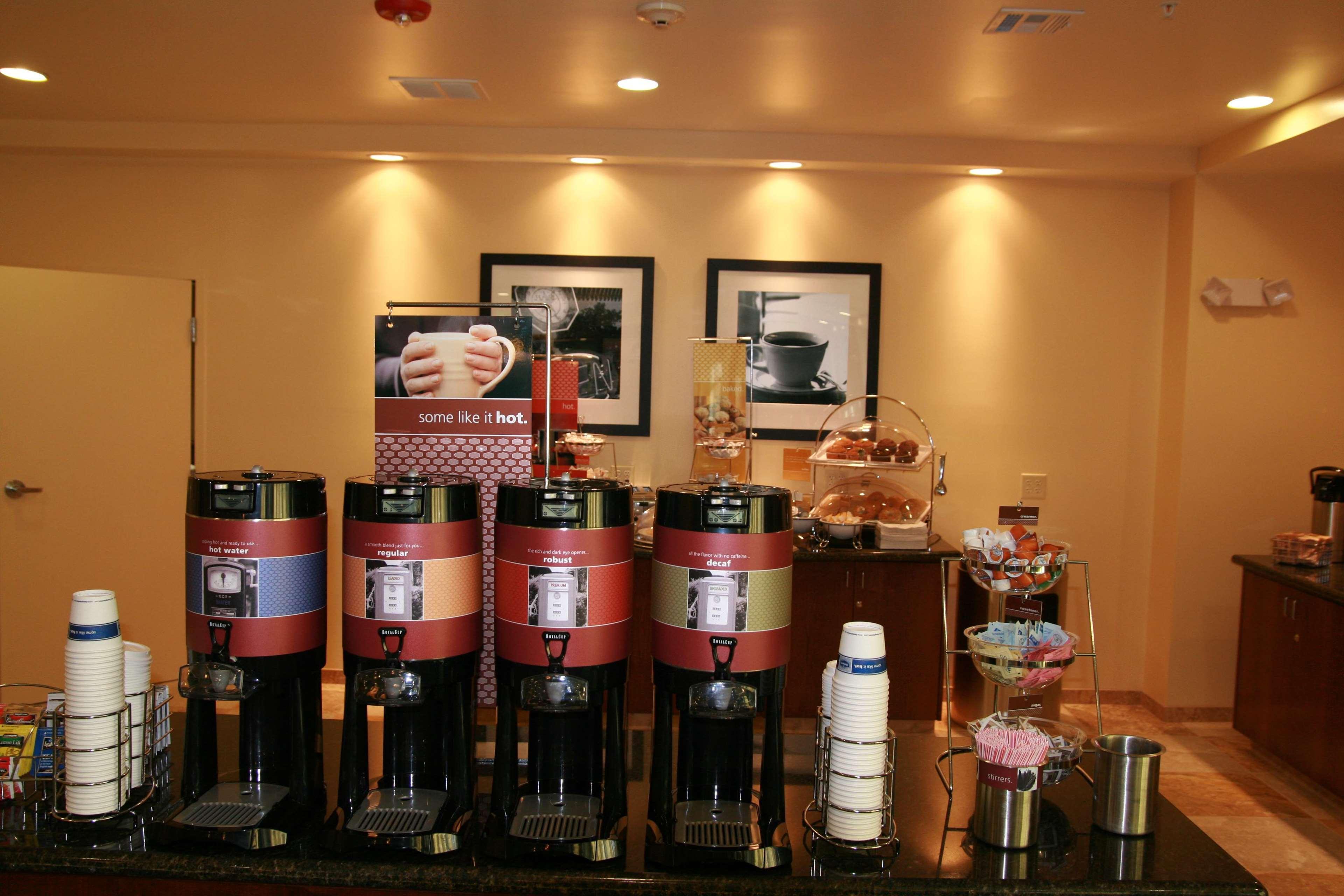 Hampton By Hilton Otel Brentwood Restoran fotoğraf