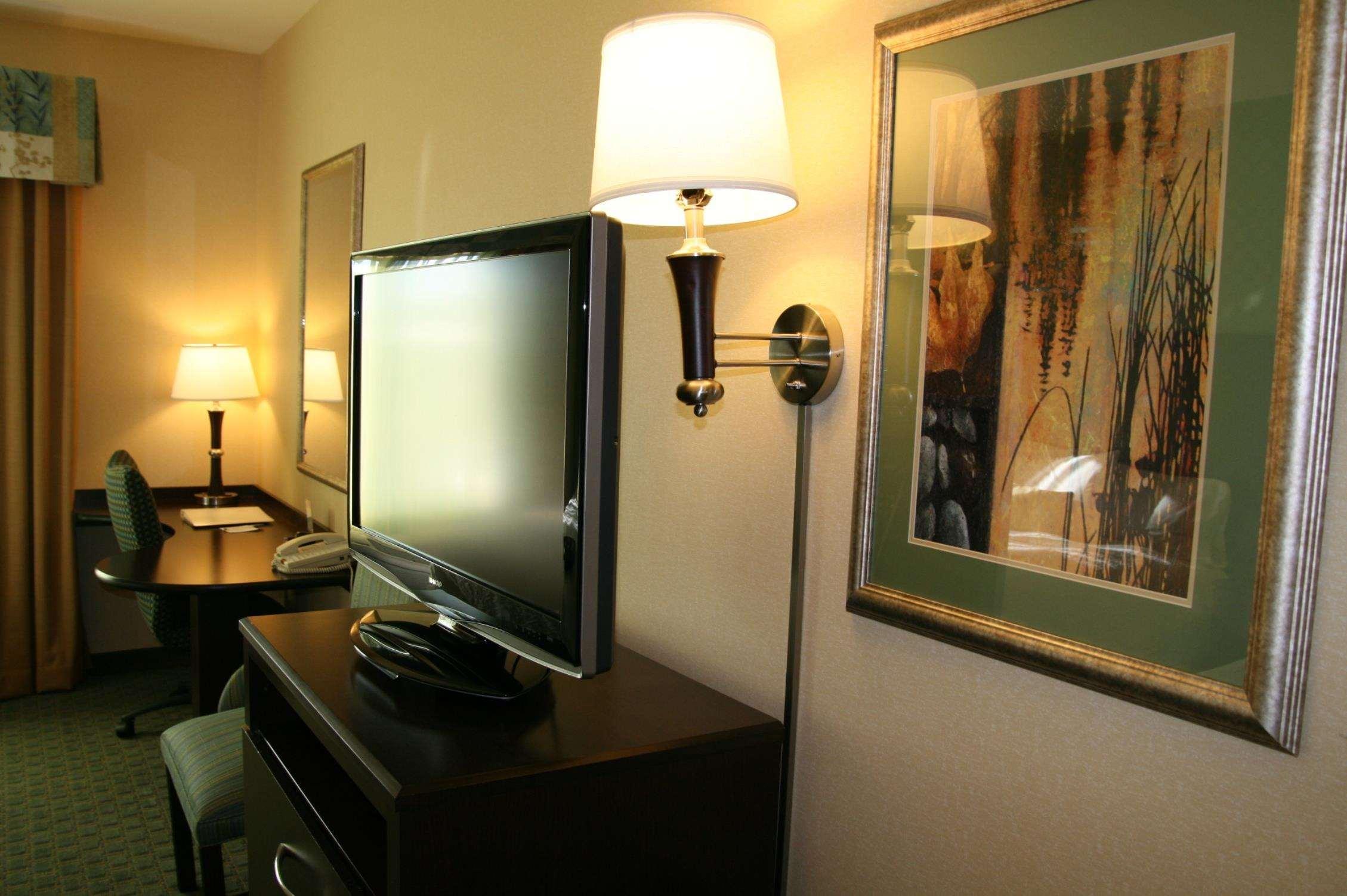Hampton By Hilton Otel Brentwood Oda fotoğraf