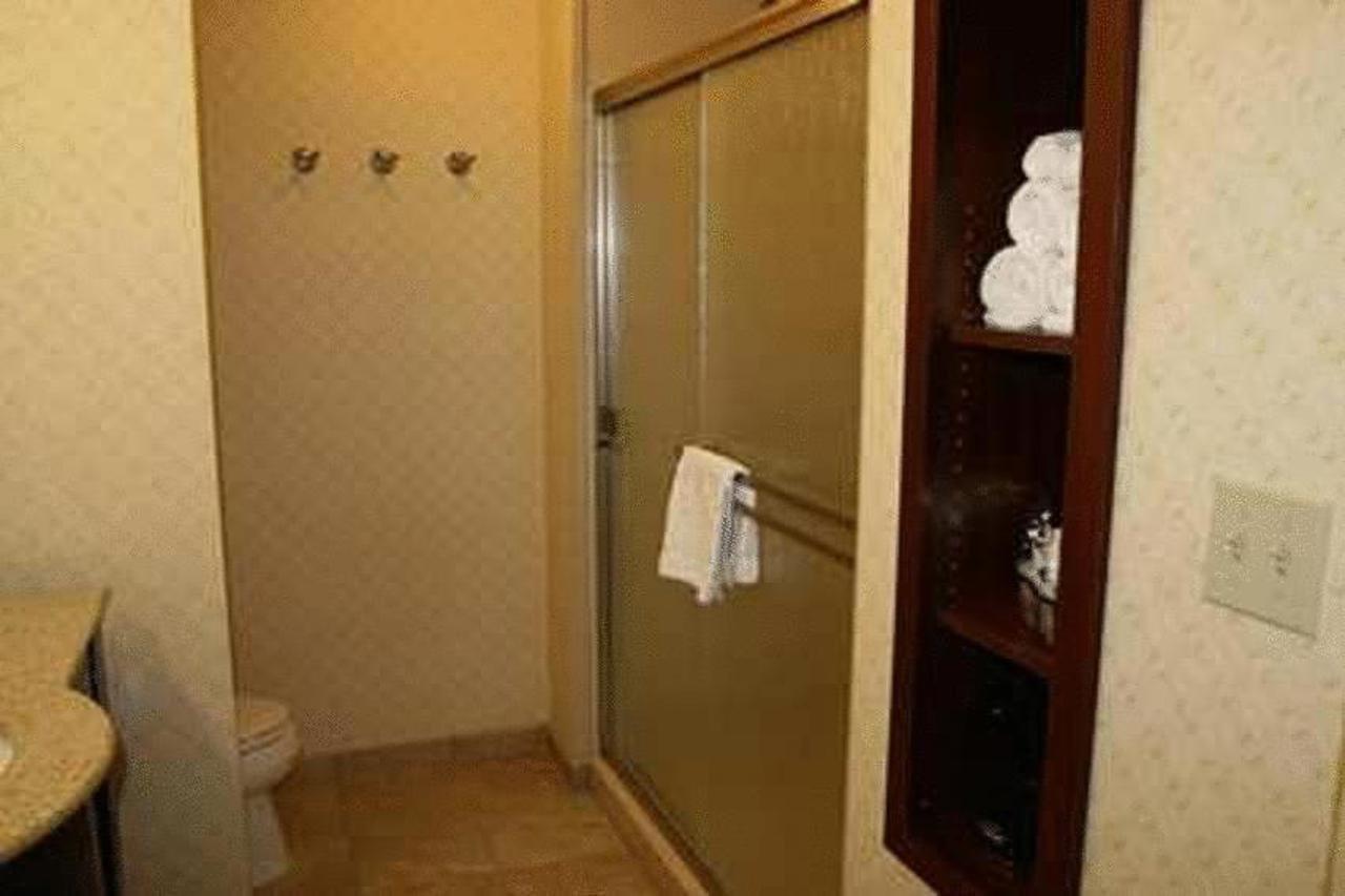 Hampton By Hilton Otel Brentwood Dış mekan fotoğraf