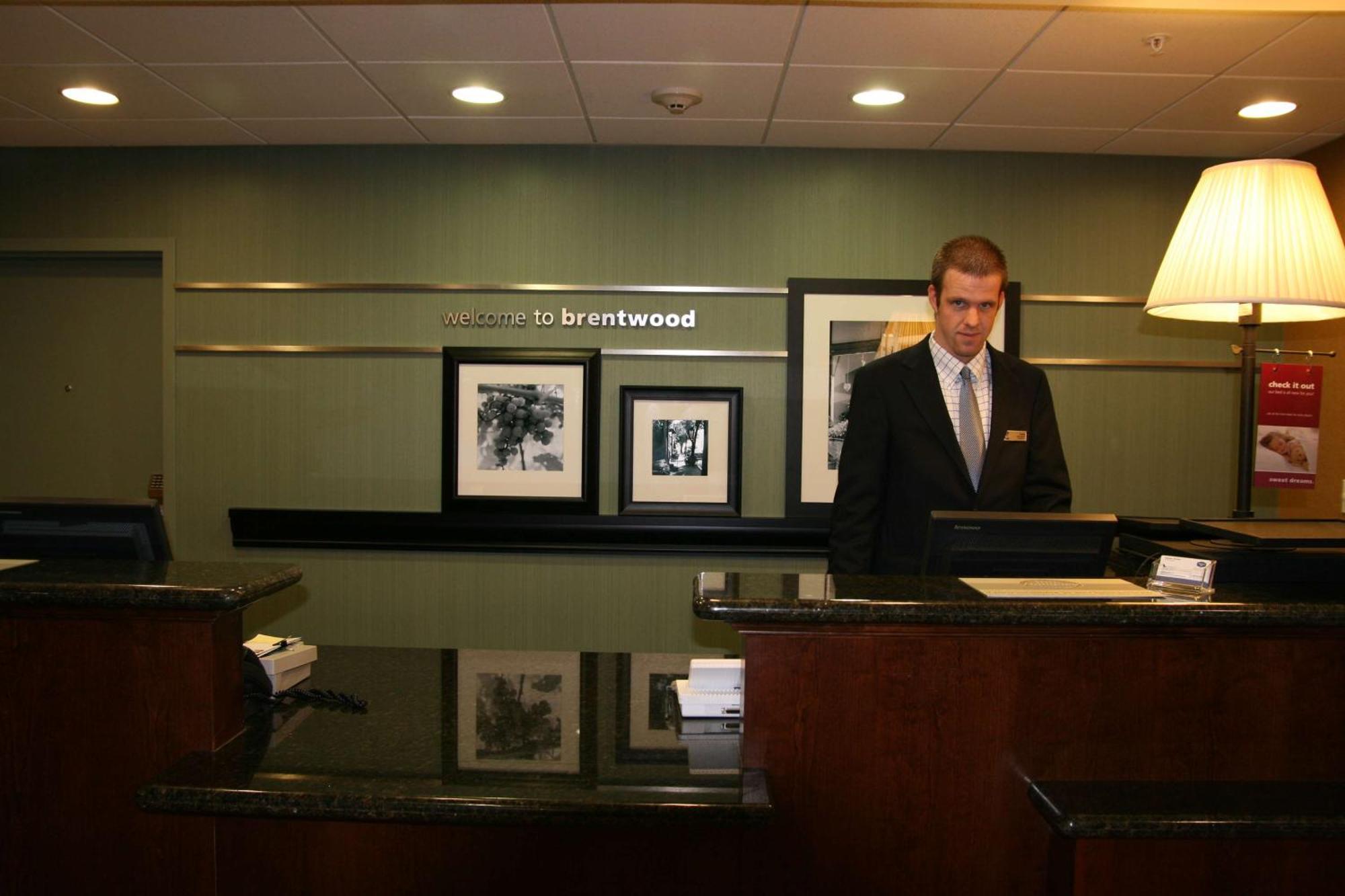 Hampton By Hilton Otel Brentwood Dış mekan fotoğraf