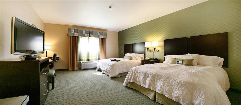 Hampton By Hilton Otel Brentwood Oda fotoğraf